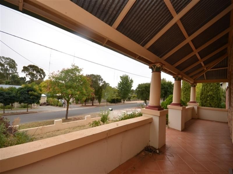 44 Victoria Road, Clare SA 5453