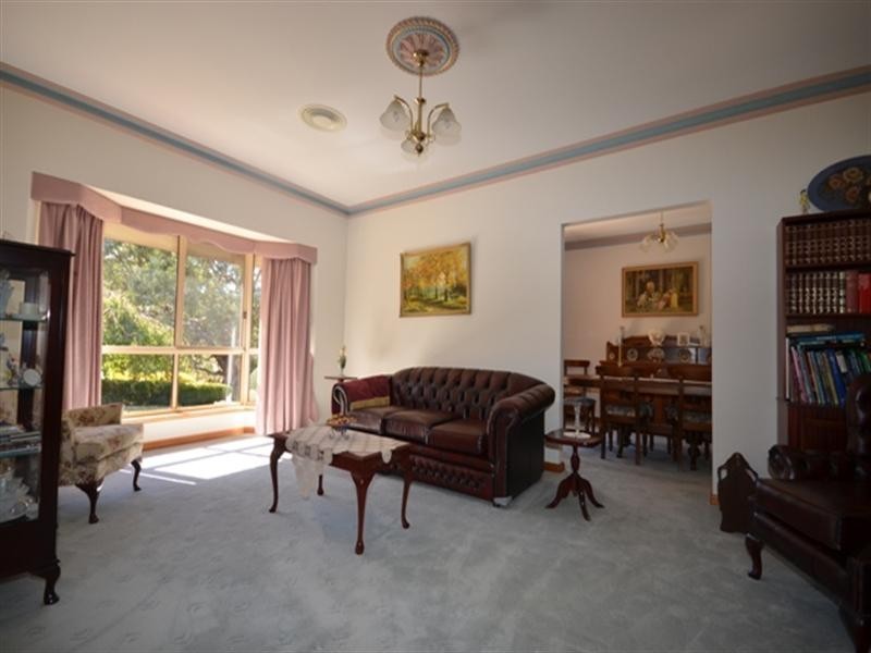 10 March Court, Clare SA 5453