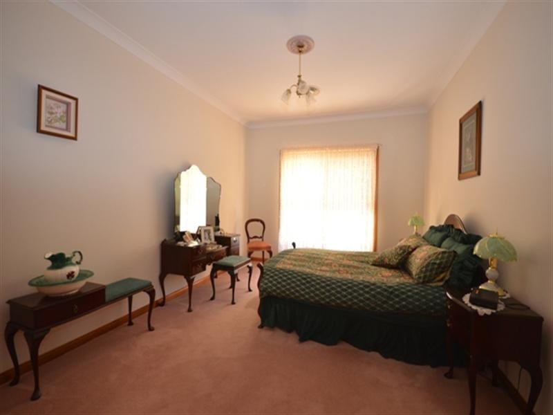 10 March Court, Clare SA 5453