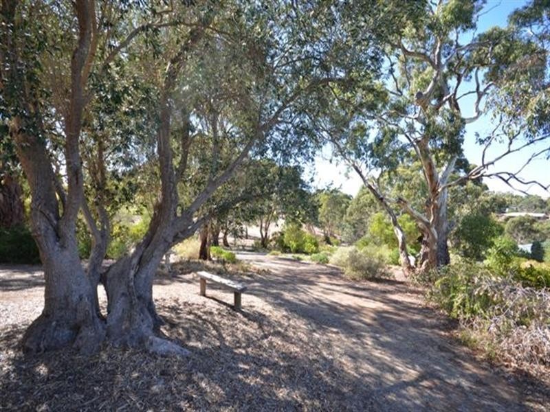 10 March Court, Clare SA 5453