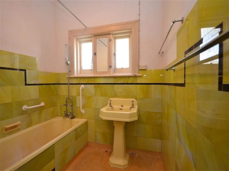 44 Strickland Street, Clare SA 5453