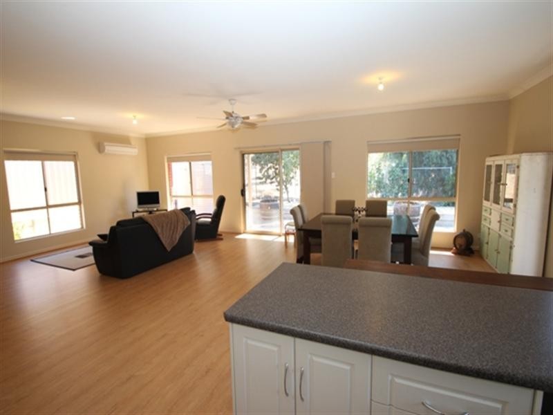 9 Rocky Glen Court, Clare SA 5453