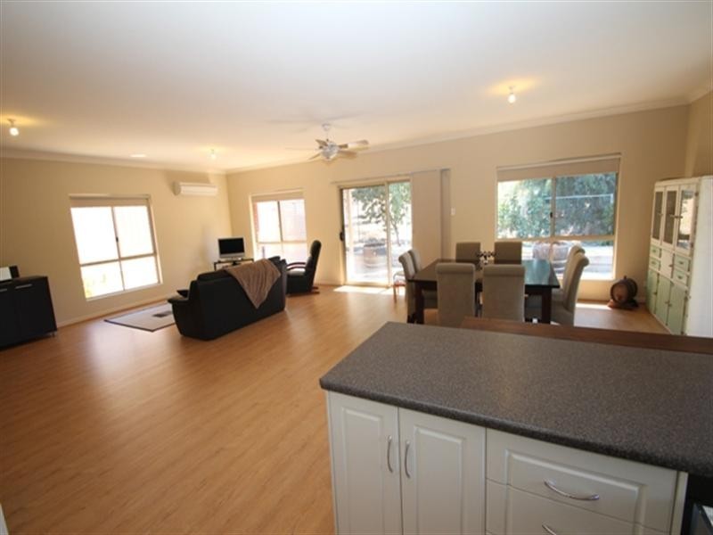 9 Rocky Glen Court, Clare SA 5453