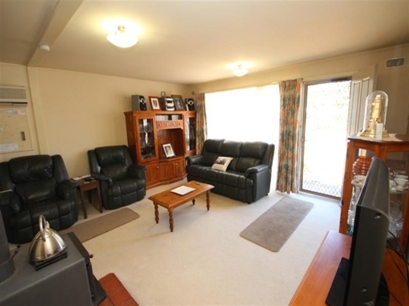 6 Wien Smith Avenue, Clare SA 5453