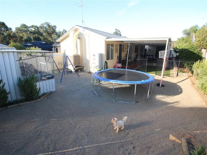 2 Rocky Glen Court, Clare SA 5453