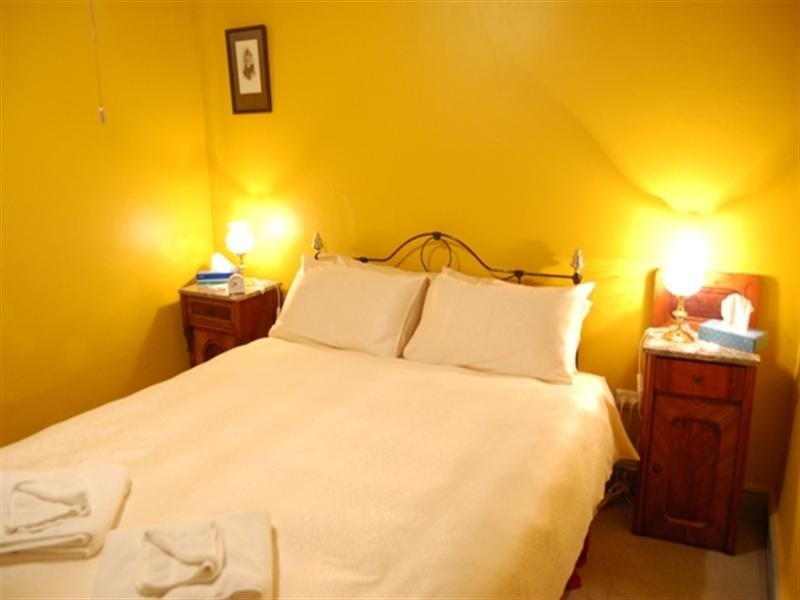 16 Truro Street, Burra SA 5417