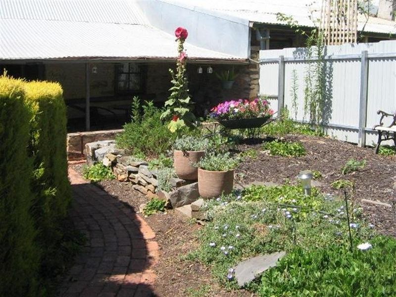 16 Truro Street, Burra SA 5417