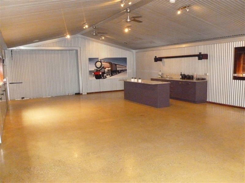 4 New Road, Clare SA 5453