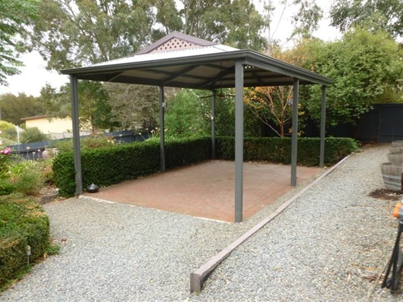 4 New Road, Clare SA 5453