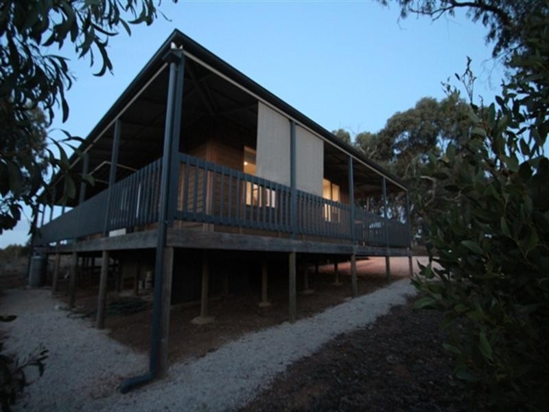 34 Hicks Road ARMAGH via, Clare SA 5453