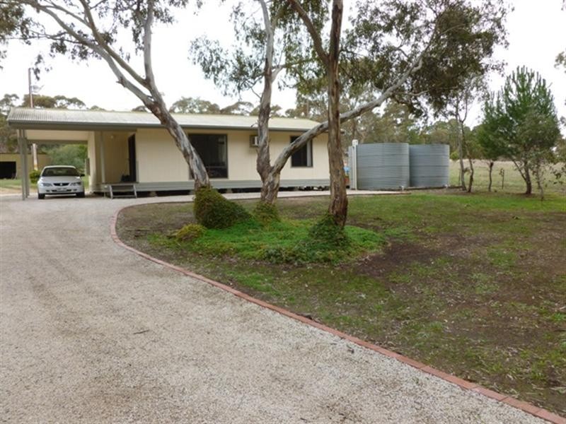 477 Bennys Hill Road, Clare SA 5453
