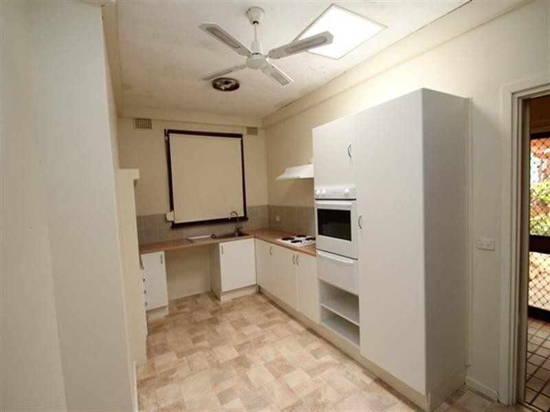 11 Kelly Street, Clare SA 5453