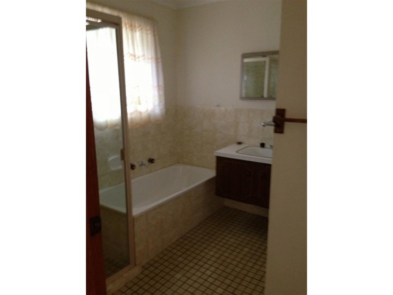 6 Paxton Street, Burra SA 5417