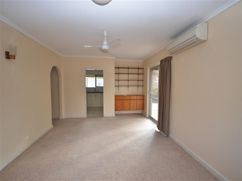 2/32 Guilford Street, Clare SA 5453