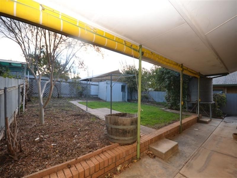 2/32 Guilford Street, Clare SA 5453