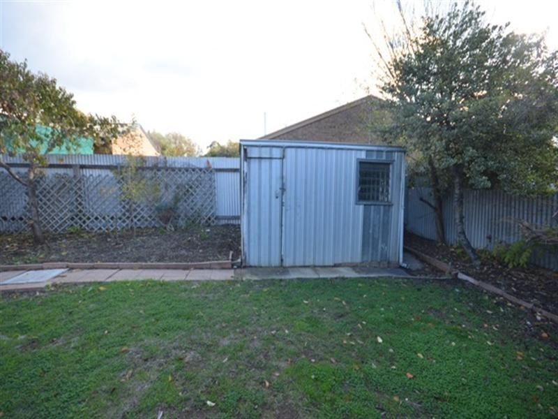 2/32 Guilford Street, Clare SA 5453