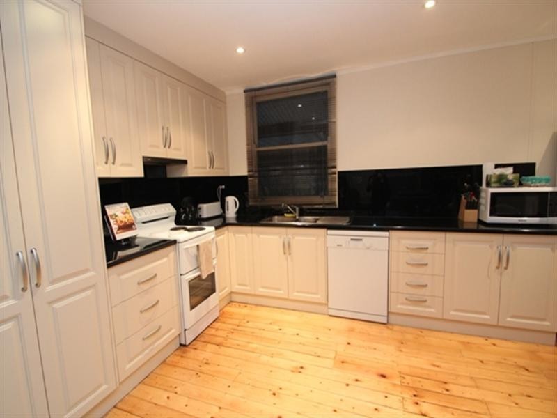 22 Kelly Street, Clare SA 5453