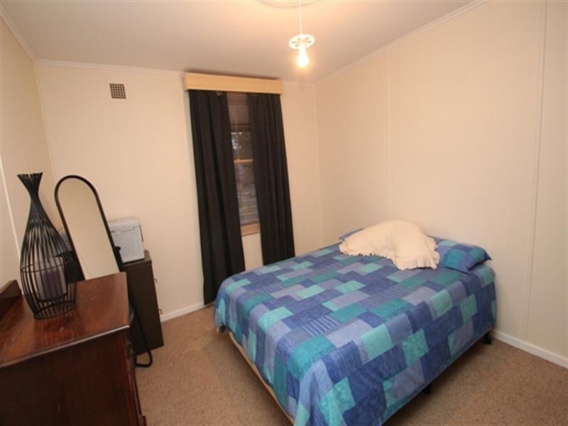 22 Kelly Street, Clare SA 5453