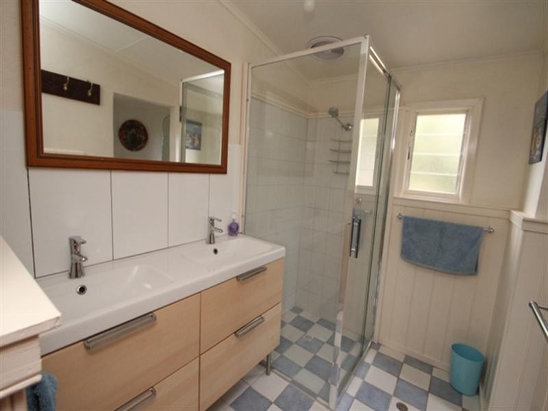 4 Bridge East Street, Burra SA 5417