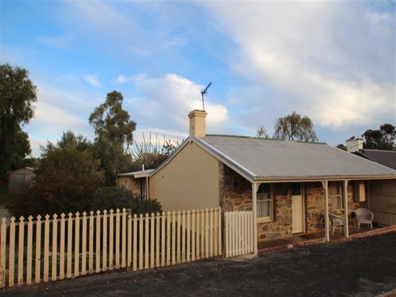 4 Bridge East Street, Burra SA 5417
