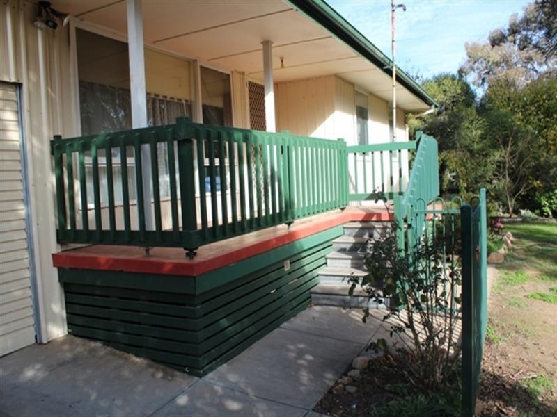 26 Phoenix Avenue, Clare SA 5453