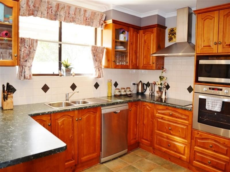 31 Main Street, Owen SA 5460