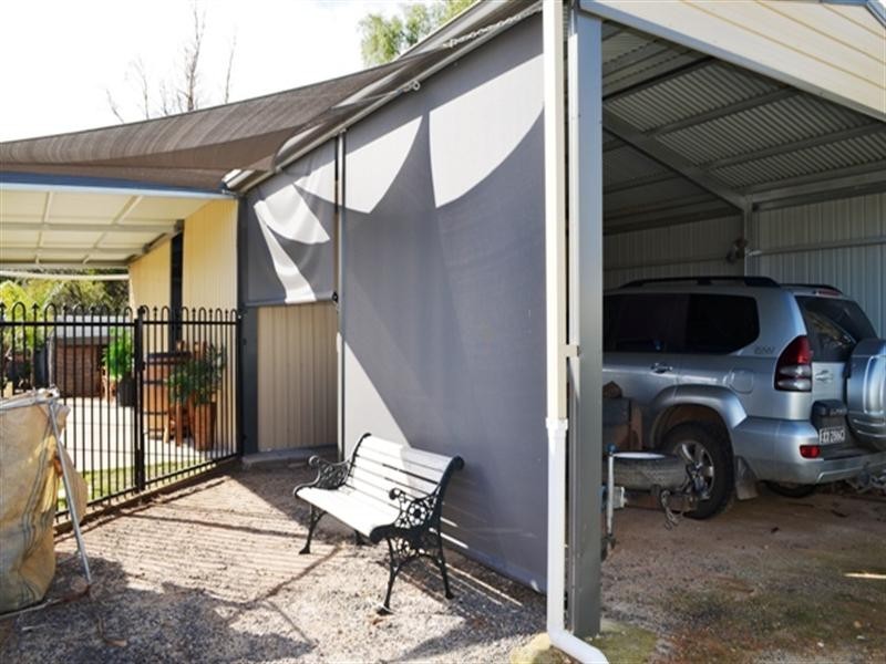 31 Main Street, Owen SA 5460