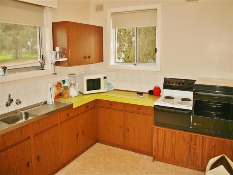 15 Barr Street, Redhill SA 5521