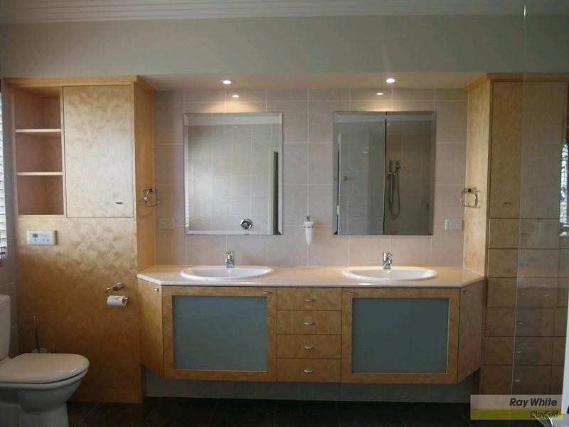 79 Markwell Street, Hamilton QLD 4007