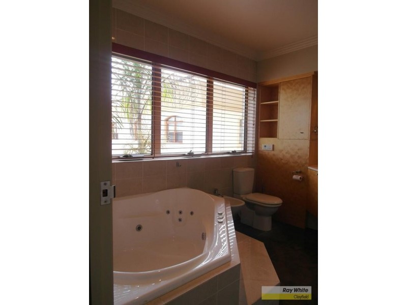 79 Markwell Street, Hamilton QLD 4007