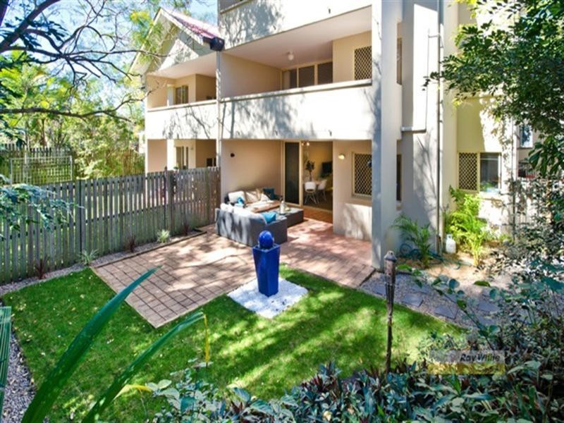 2/101 Junction Road, Clayfield QLD 4011