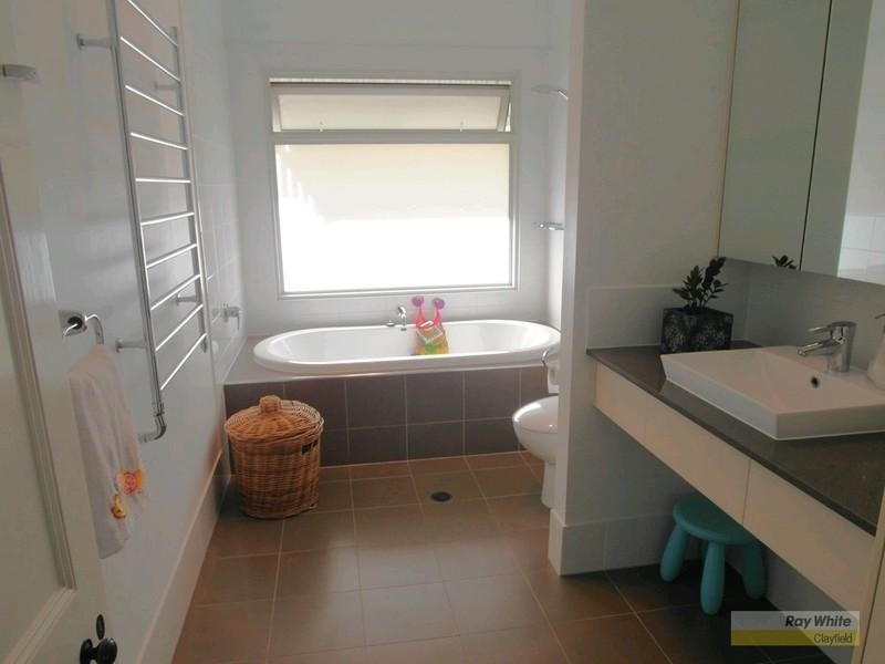 15 Thomas Street, Clayfield QLD 4011