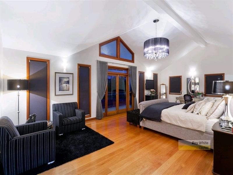 7 London Road, Clayfield QLD 4011