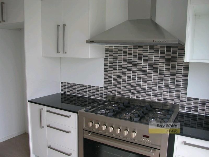 77 Oates Parade, Northgate QLD 4013