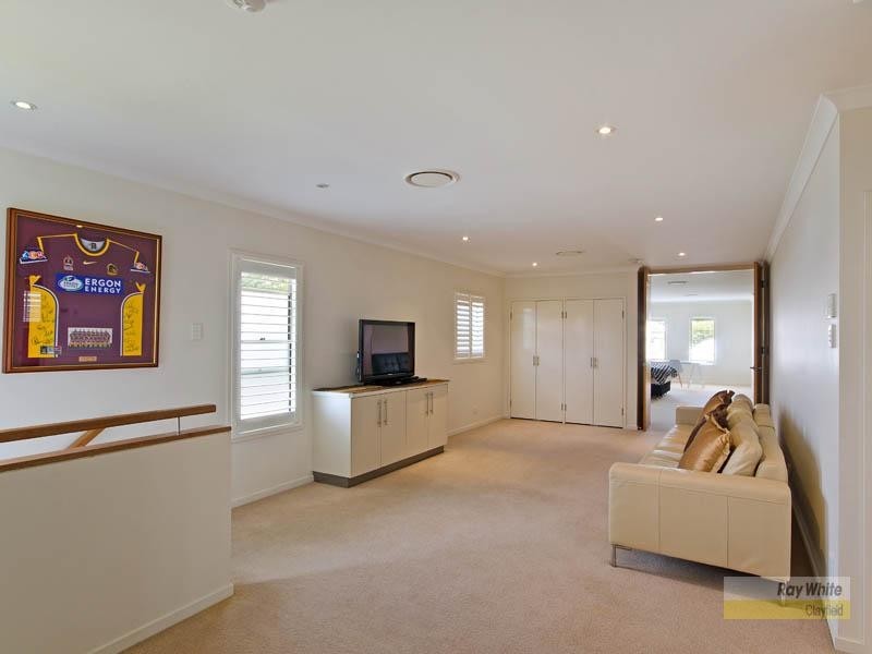 34 Raceview Avenue, Hendra QLD 4011