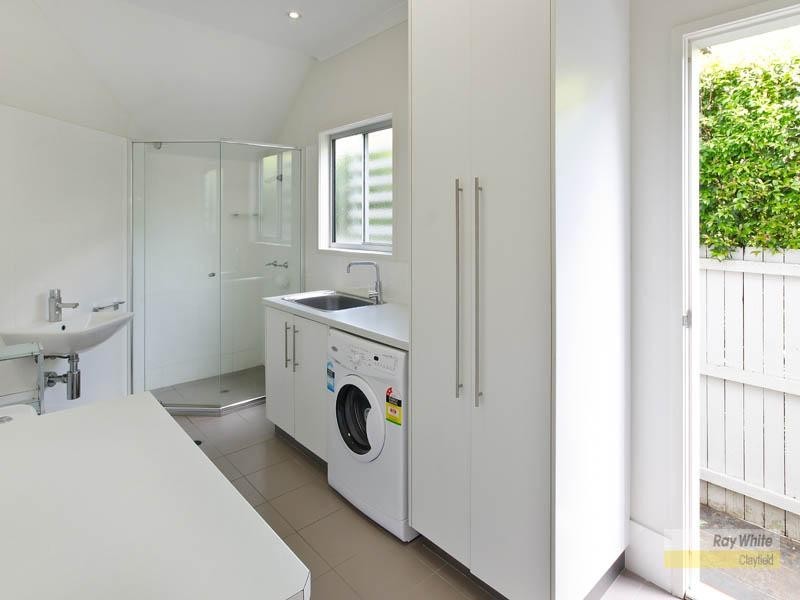 34 Raceview Avenue, Hendra QLD 4011