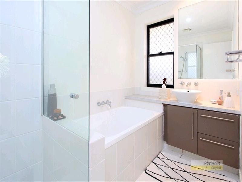 2/80 McIntyre Street, Hendra QLD 4011