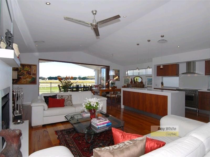 84 Mein Street, Hendra QLD 4011