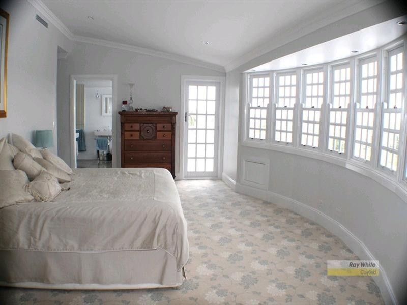 14 Rupert Street, Windsor QLD 4030