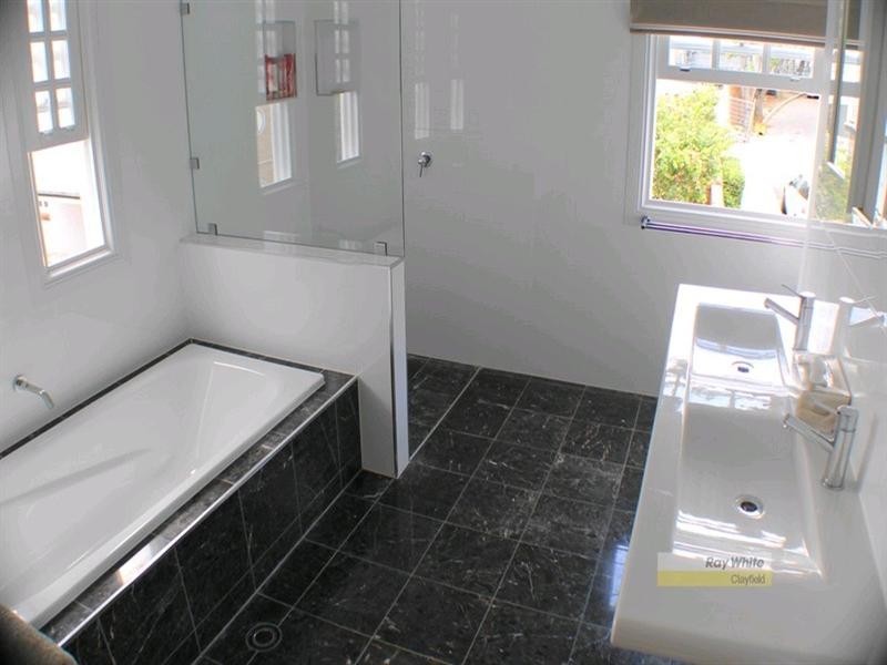 14 Rupert Street, Windsor QLD 4030