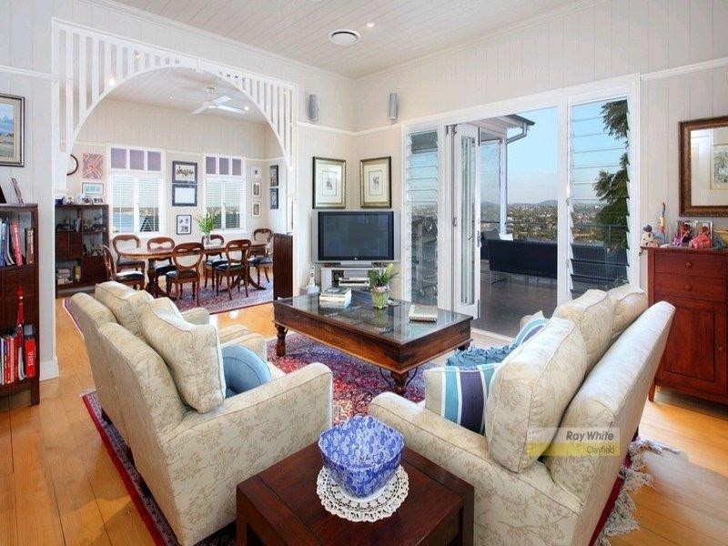 90 Hillside Crescent, Hamilton QLD 4007