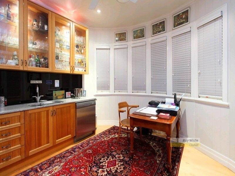 90 Hillside Crescent, Hamilton QLD 4007