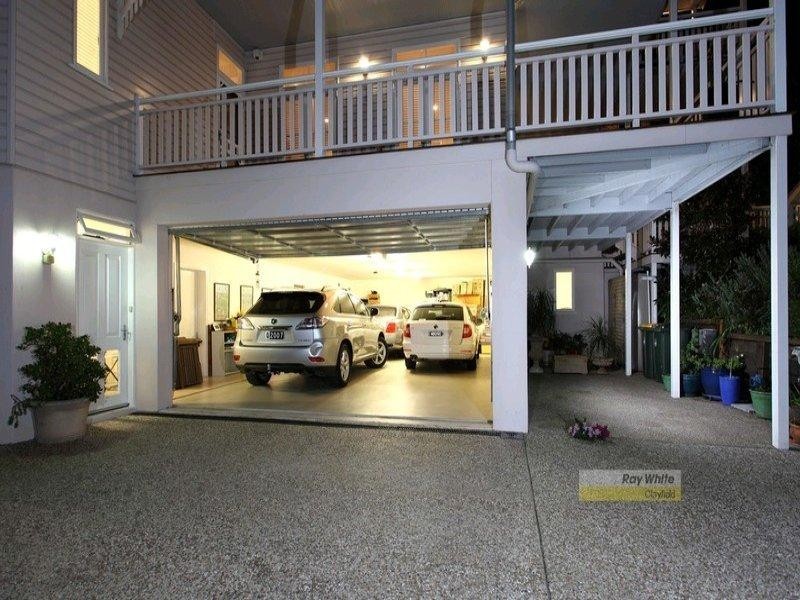 90 Hillside Crescent, Hamilton QLD 4007