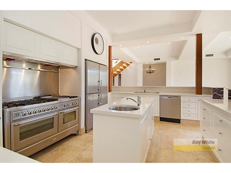 7 London Road, Clayfield QLD 4011