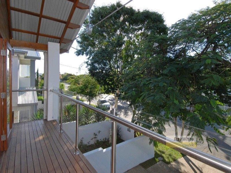 84 Mein Street, Hendra QLD 4011