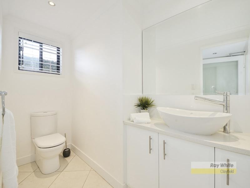 “Rosebury” 18 Bowman Street, Hendra QLD 4011
