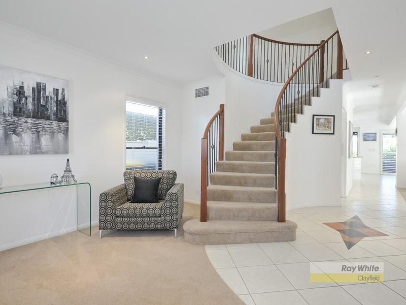 “Rosebury” 18 Bowman Street, Hendra QLD 4011