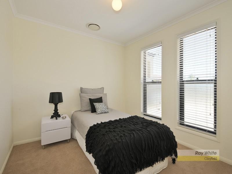 “Rosebury” 18 Bowman Street, Hendra QLD 4011