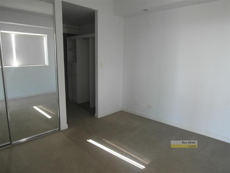 867/43 Hercules Street, Hamilton QLD 4007