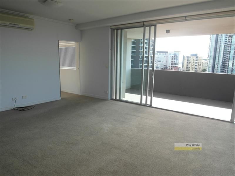 867/43 Hercules Street, Hamilton QLD 4007